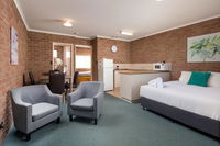 Book Corowa Accommodation Vacations Schoolies Week Accommodation Schoolies Week Accommodation