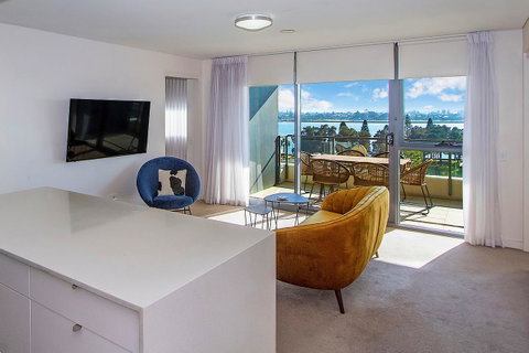 Terminus Apartment Hotel, Ascend Hotel Collection - Schoolies Week Accommodation 1