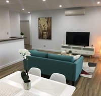 Specious Apartment with 2 Large Bedrooms - Schoolies Week Accommodation