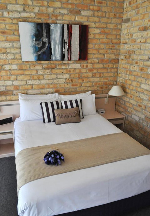 Mollymook Surfbeach Motel & Apartments - Schoolies Week Accommodation 6