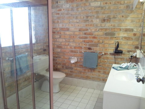 Mollymook Surfbeach Motel & Apartments - Schoolies Week Accommodation 22