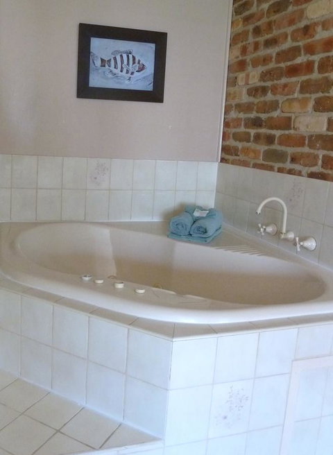 Mollymook Surfbeach Motel & Apartments - Schoolies Week Accommodation 23