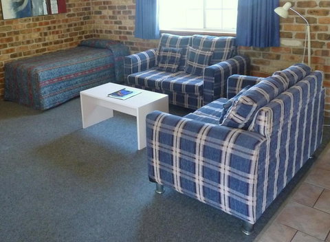 Mollymook Surfbeach Motel & Apartments - Schoolies Week Accommodation 36