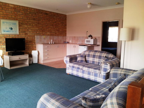 Mollymook Surfbeach Motel & Apartments - Schoolies Week Accommodation 40