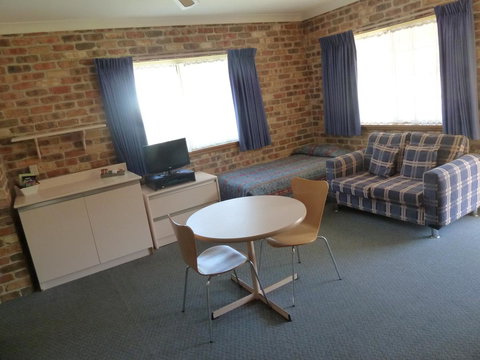 Mollymook Surfbeach Motel & Apartments - Schoolies Week Accommodation 25