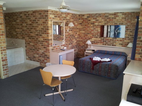 Mollymook Surfbeach Motel & Apartments - Schoolies Week Accommodation 5