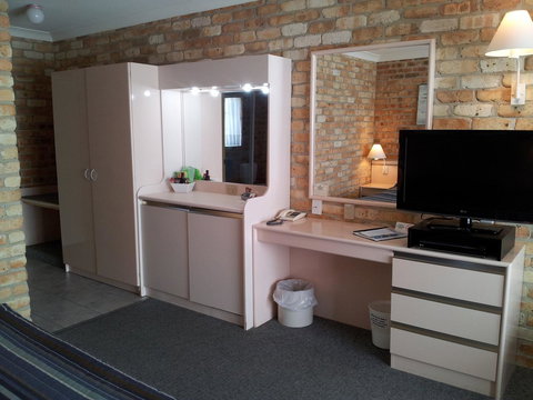 Mollymook Surfbeach Motel & Apartments - Schoolies Week Accommodation 19