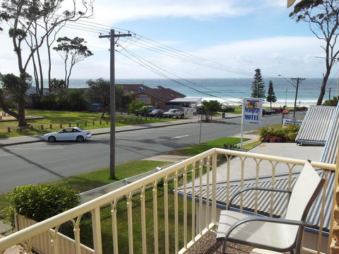 Mollymook Surfbeach Motel & Apartments - Schoolies Week Accommodation 10