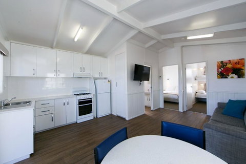 Crestview Tourist Park - Schoolies Week Accommodation 20