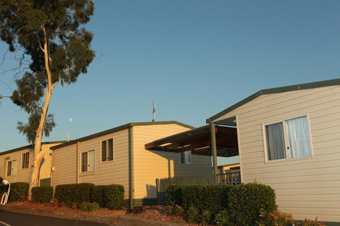 Crestview Tourist Park - Schoolies Week Accommodation 27
