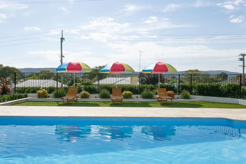 Crestview Tourist Park - Schoolies Week Accommodation 8