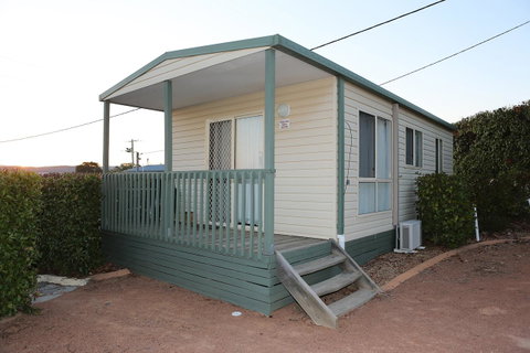 Crestview Tourist Park - Schoolies Week Accommodation 25