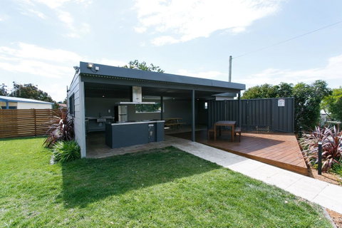 Crestview Tourist Park - Schoolies Week Accommodation 6