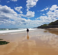 Arena Luxury Beachfront Apartment - Schoolies Week Accommodation