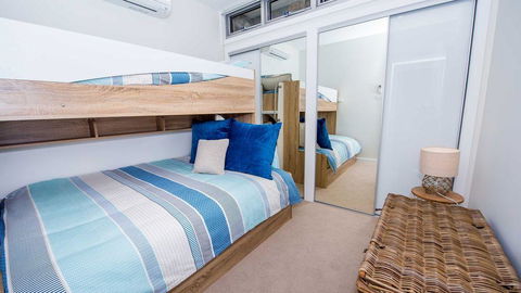 SUNSET@CORLETTE - Schoolies Week Accommodation 8