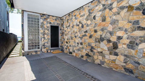 SUNSET@CORLETTE - Schoolies Week Accommodation 16