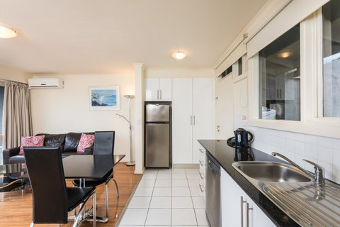 Horizon Holiday Apartments - Schoolies Week Accommodation 13
