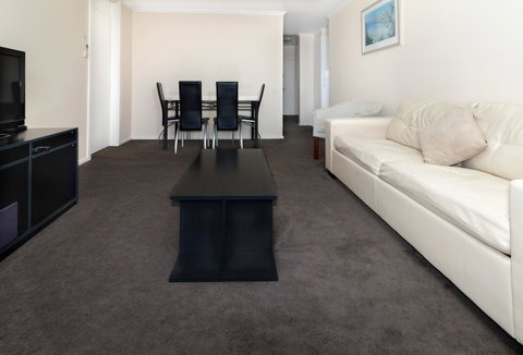 Horizon Holiday Apartments - Schoolies Week Accommodation 4