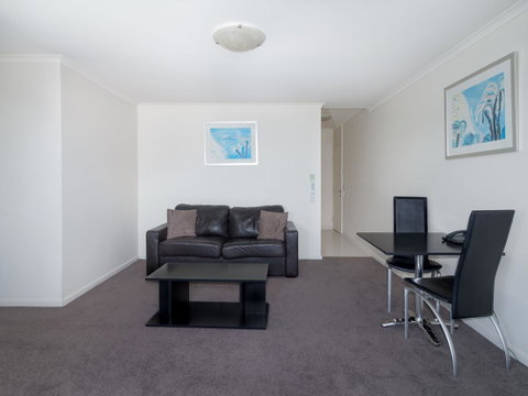 Horizon Holiday Apartments - Schoolies Week Accommodation 6