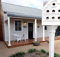 Thelma's Temora - Schoolies Week Accommodation