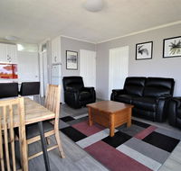 Beachfront 3 25 Willow Street - Schoolies Week Accommodation