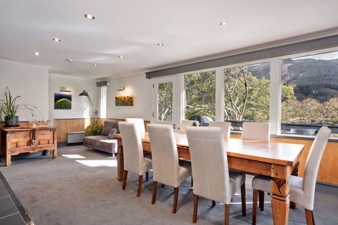 Pure Chalet Thredbo - Schoolies Week Accommodation 18