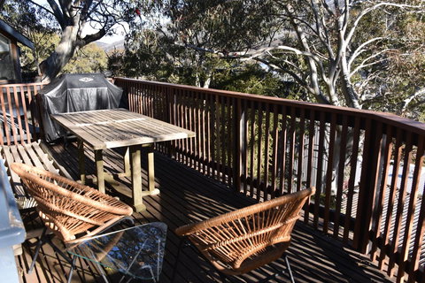 Pure Chalet Thredbo - Schoolies Week Accommodation 1