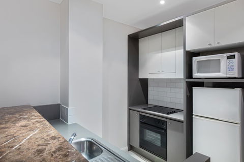Adina Apartment Hotel Sydney Central - Schoolies Week Accommodation 22