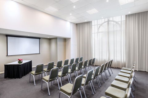 Adina Apartment Hotel Sydney Central - Schoolies Week Accommodation 14