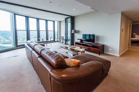 180Â° Water View Three Bedroom (wooden Furniture) - Schoolies Week Accommodation 24