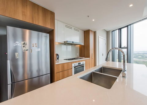 180Â° Water View Three Bedroom (wooden Furniture) - Schoolies Week Accommodation 4