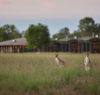 Wildman Wilderness Lodge - Schoolies Week Accommodation