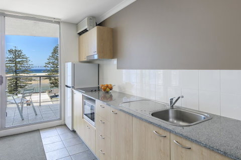 Nesuto The Entrance - Schoolies Week Accommodation 8