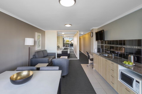 Nesuto The Entrance - Schoolies Week Accommodation 13