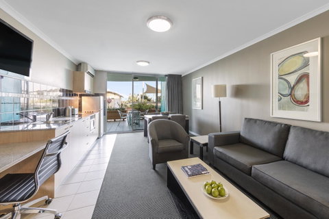 Nesuto The Entrance - Schoolies Week Accommodation 11