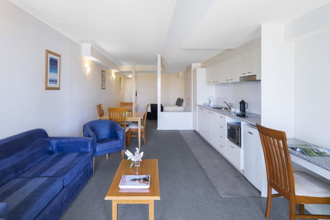 Nesuto The Entrance - Schoolies Week Accommodation 26
