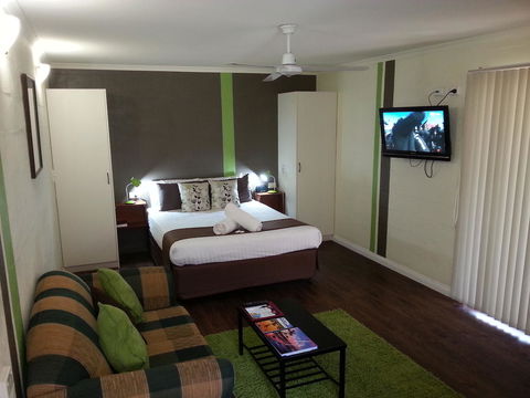 Alice On Todd Apartments - Schoolies Week Accommodation 18