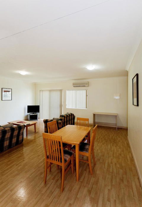 Alice On Todd Apartments - Schoolies Week Accommodation 7