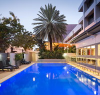 H on Smith Hotel - Schoolies Week Accommodation