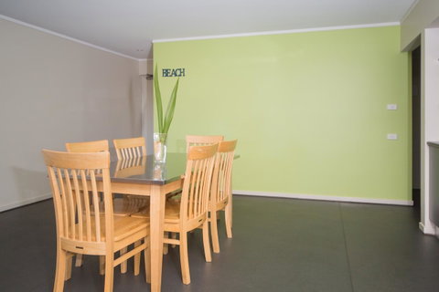 Corrigans Cove - Schoolies Week Accommodation 11