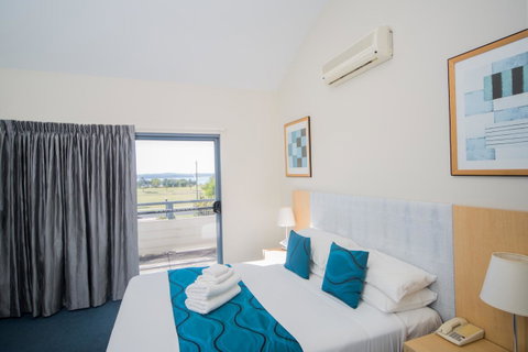 Corrigans Cove - Schoolies Week Accommodation 4