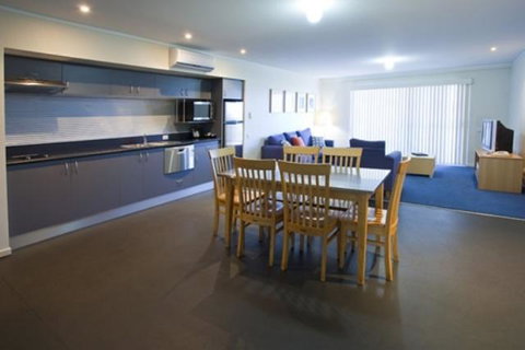 Corrigans Cove - Schoolies Week Accommodation 5