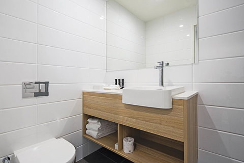 Mantra MacArthur Hotel - Schoolies Week Accommodation 23
