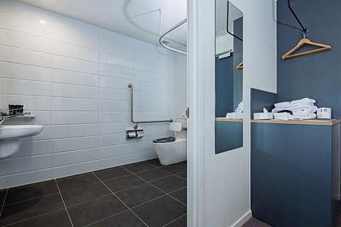 Mantra MacArthur Hotel - Schoolies Week Accommodation 26