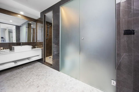 Canberra Rex Hotel - Schoolies Week Accommodation 38