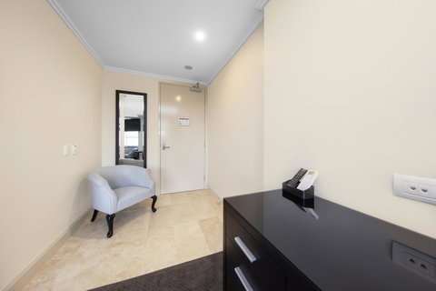 Canberra Rex Hotel - Schoolies Week Accommodation 28