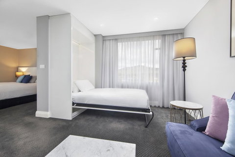 Canberra Rex Hotel - Schoolies Week Accommodation 34