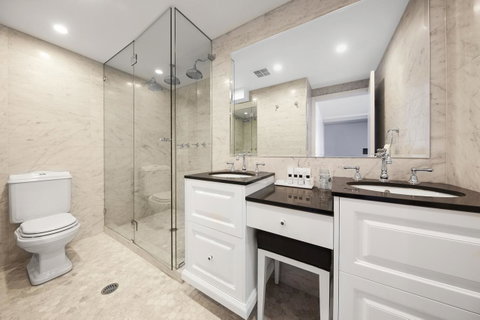 Canberra Rex Hotel - Schoolies Week Accommodation 29
