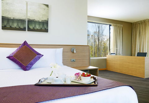 Crowne Plaza Canberra, An IHG Hotel - Schoolies Week Accommodation 44