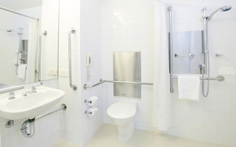 Crowne Plaza Canberra, An IHG Hotel - Schoolies Week Accommodation 24